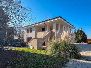 CORREZZOLA: Bifamiliare piano terra