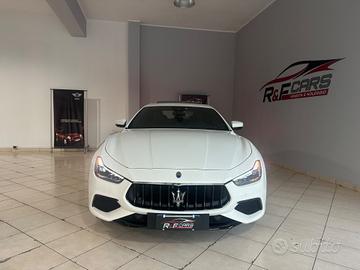 Maserati Ghibli L4 330 CV MHEV Gransport