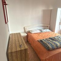 Camera solo per donne libera subito