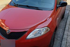 Auto Lancia Ypsilon