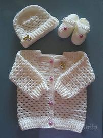 Completino realizzato a mano