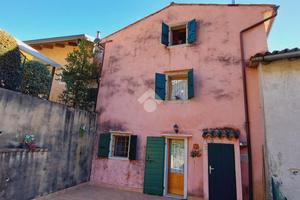RUSTICO A FERRARA DI MONTE BALDO