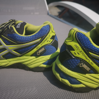 Scarpe ginnastica ASICS Goretex numero 33