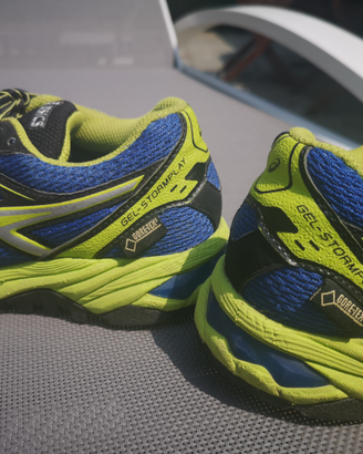 Scarpe ginnastica ASICS Goretex numero 33