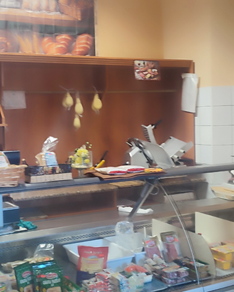 Negozio generi alimentari, caseari Ortofrutta