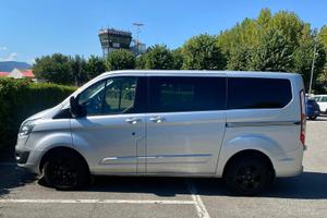 Ford custom promiscuo