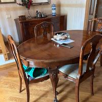 Sala da pranzo Biedermeier piuma di mogano