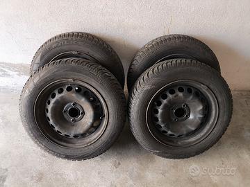 Gomme invernali 185 65 R15 88T con cerchi