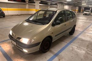 RENAULT MEGANE SCENIC 1.6 BENZINA NEOPATENTATI