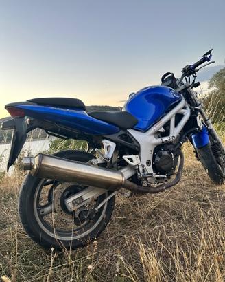 Moto sv650
