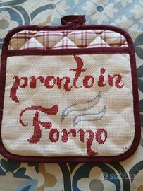 Presina da forno DMC ricamata