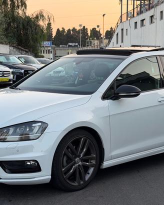 Volkswagen Golf 7 2.0 TDI 150CV R-LINE
