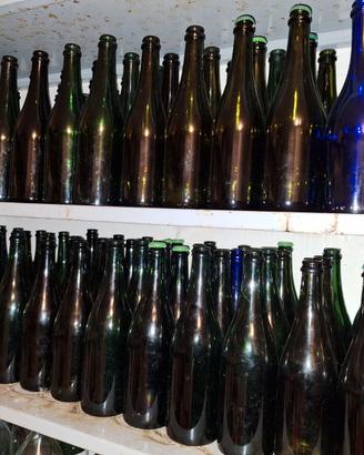 attrezzatura per imbottigliamento vino