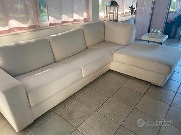 DIVANO LETTO CON CHAISE LONGUE