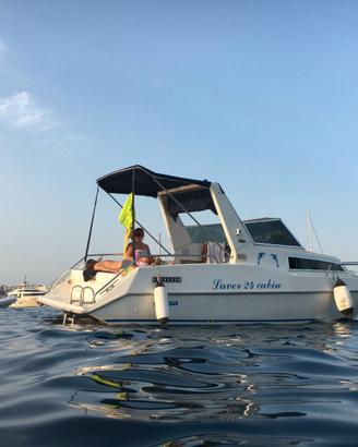 barca a motore 7 metri