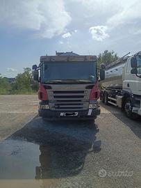AUTOCISTERNA MOTRICE TRASPORTO LIQUIDI ALIMENTARI