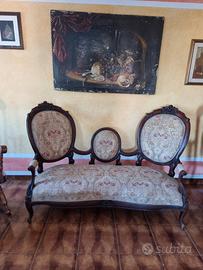 Divano antico fine 800 a medaglioni Filippo Luigi