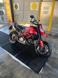 Ducati hypermotard 950