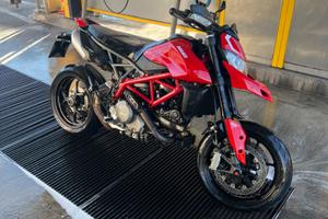 Ducati hypermotard 950