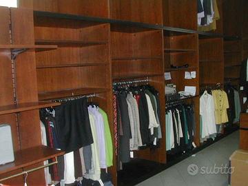 Arredamento negozio abbigliamento
