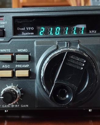 ICOM   IC-730 COMPACT HF TRANSCEIVER 