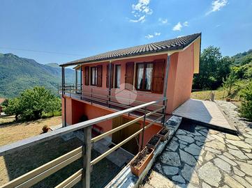 CASA INDIPENDENTE A VARESE LIGURE