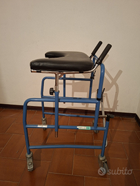 Deambulatore con appoggio