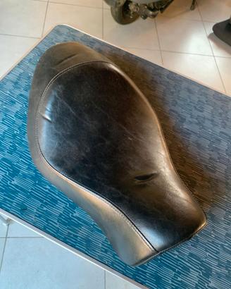 Sella singola originale harley custom 883