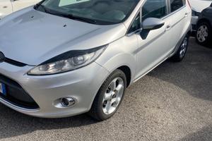 Ford Fiesta 1.4 5 porte Bz.- GPL Titanium