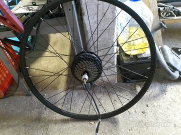 Motore mozzo posteriore e-bike con cerchio 26