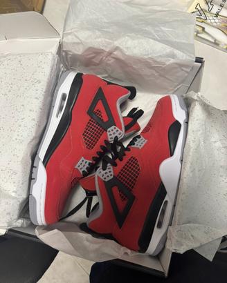 Jordan 4 Toro bravo taglia 44.5 NUOVE