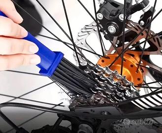 Set 4 Spazzole Per Pulizia Catena Moto E Bici - Multifunzionale, Con Doppia Testina - Blu E Rosso - Foto 5
