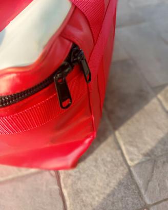 Borsa per la pesca in pelle.