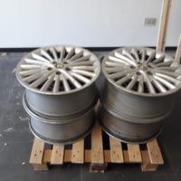 Cerchi in lega da 17 con gomme per Alfa Romeo 166