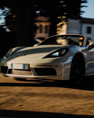 PORSCHE 718 BOXSTER