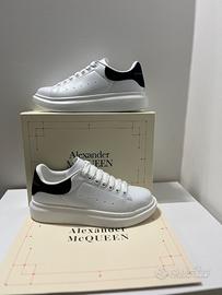 Mcqueen bianche