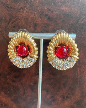 Orecchini vintage dorati con pietra rosso