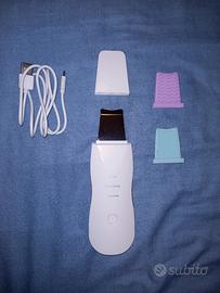 Dispositivo per la pulizia del viso