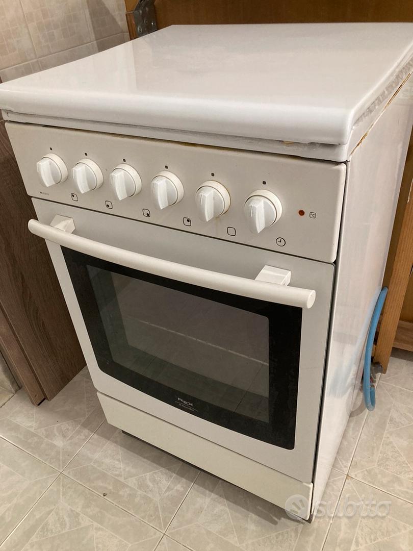 Ricambio Candeletta Electrolux Zanussi Rex Candeletta D'accensione Per Cucine A Gas Rex, Electrolux, Zanussi - Codice Originale 3570698047 Ricambio Candeletta Rex Zanussi