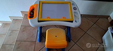 scrivania bimbi con lavagna magnetica portatile