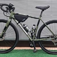 GRAVEL E-BIKE MOTORE 80 NM COPPIA BATTERIA 720W
