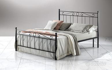 Letto matrimoniale in ferro battuto