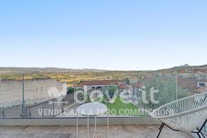 Villa di 300 m² con 5 locali e box auto a Berchidd