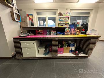 Arredi ufficio in cartone alveolare multistrato