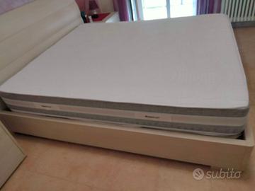 Materasso matrimoniale nuovissimo 160x190 a molle