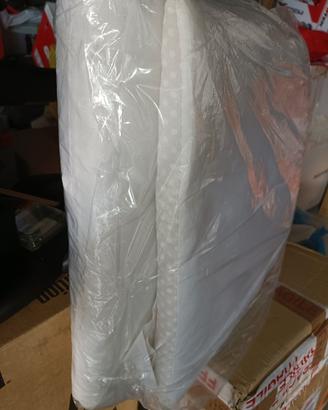 Lettino in legno per bambino