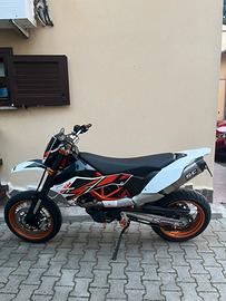 Ktm smcr 690 depotenziata a libretto