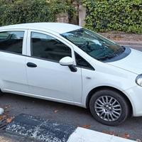 Fiat Punto 1.2 69cv – 48.000 km (Neopatentati)