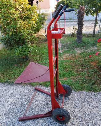 Carrello con sollevatore manuale