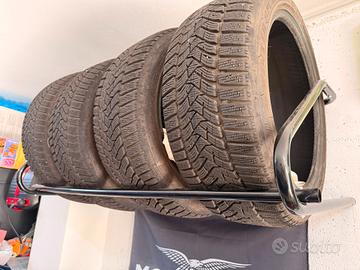 Supporto per gomme da garage